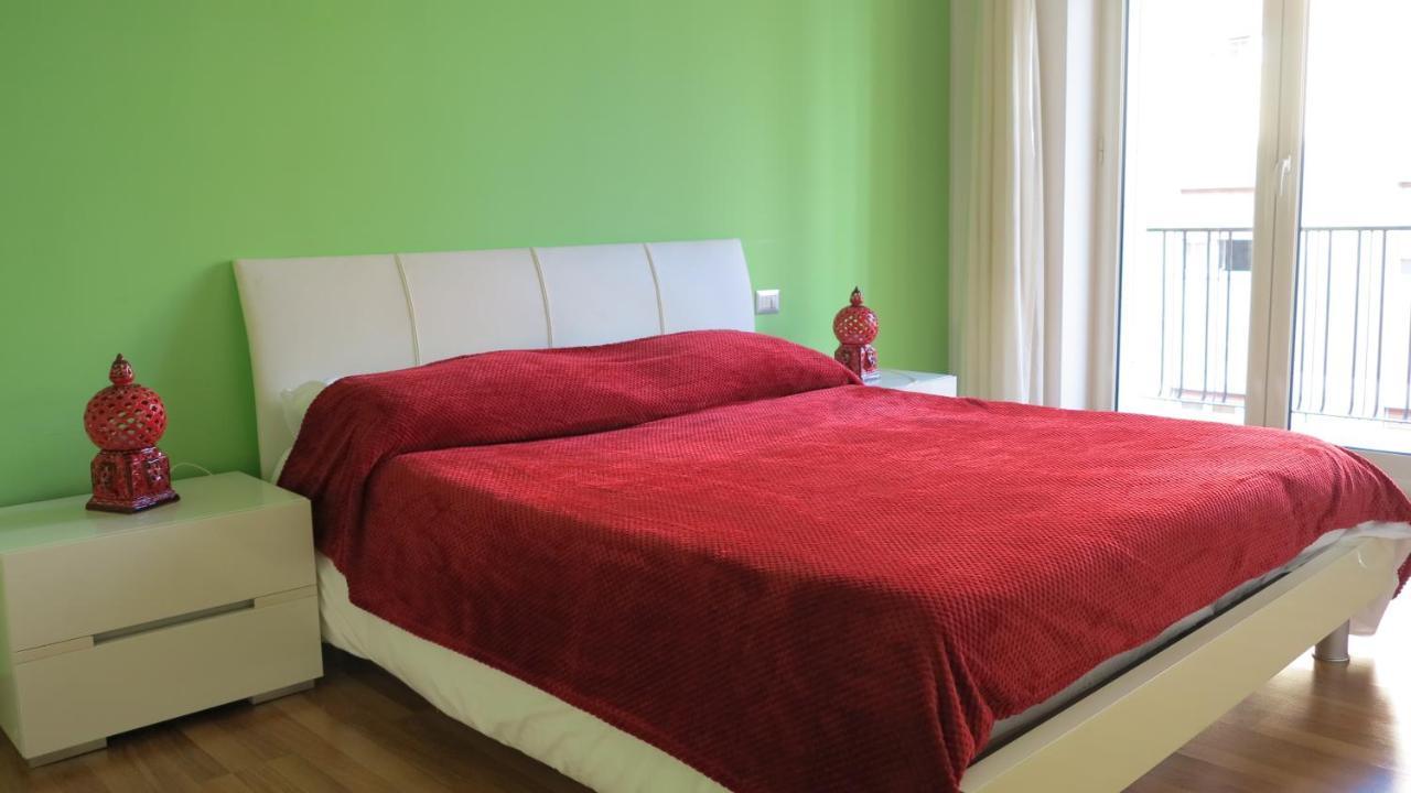 Laura House Apartment Napoli Bagian luar foto